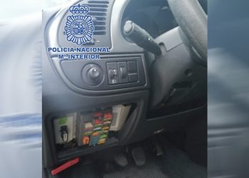 Detenidos in fraganti en Jerez dos personas mientras robaban en el interior de una furgoneta