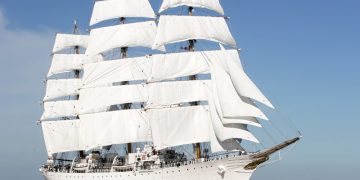 Cádiz recibe a la fragata «Libertad» en el marco de su 50 viaje de instrucción