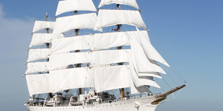 Cádiz recibe a la fragata «Libertad» en el marco de su 50 viaje de instrucción