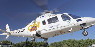 Fallece un hombre y una mujer resulta herida tras caer un turismo por un barranco en Cazorla