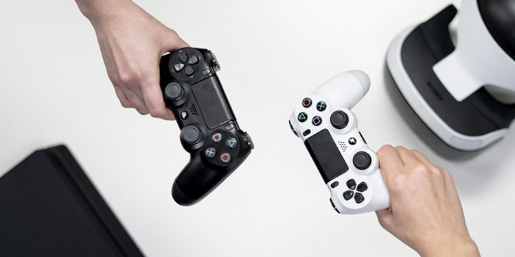 Es aconsejable atender al etiquetado de los videojuegos antes de adquirirlos para menores