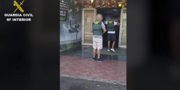 Simula su propio secuestro y le exige a su madre 50.000 euros para su liberación