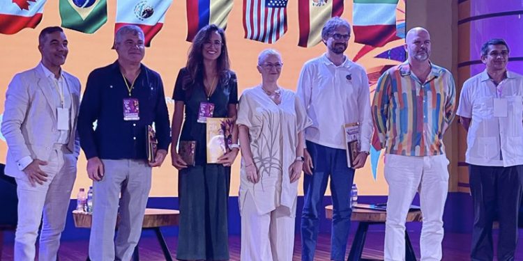 Cazalilla avanza en México los detalles del proyecto del Museo del Carnaval de Cádiz, que abrirá sus puertas en el primer trimestre de 2023