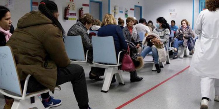 Los presupuestos de 2023 mantendrán los recortes a la Atención Primaria en todas las Comunidades