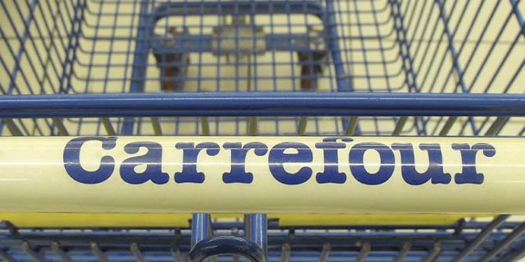 Denunciadas siete grandes cadenas por no repercutir la rebaja del IVA a todos los alimentos afectados