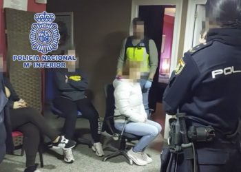 Detenida una pareja que creó una red de agencias de modelos para explotar sexualmente a más de 120 mujeres