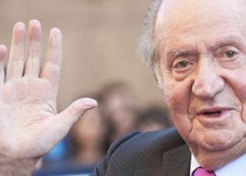 El Rey emérito Juan Carlos I regresa a España en medio de tensiones en Zarzuela