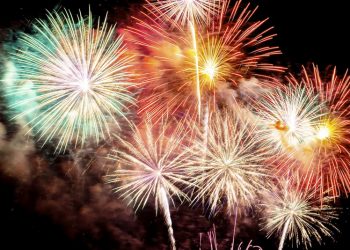 Sustituídos los fuegos artificiales en Castellar por confeti