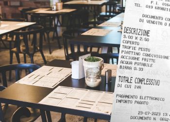 ¡Ojo!. Algunos restaurantes te pueden cobrar por cortar un sándwich o poner un plato vacío