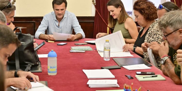 Segundo Consejo de Participación del Concurso de Agrupaciones Carnavalescas (COAC) en Cádiz